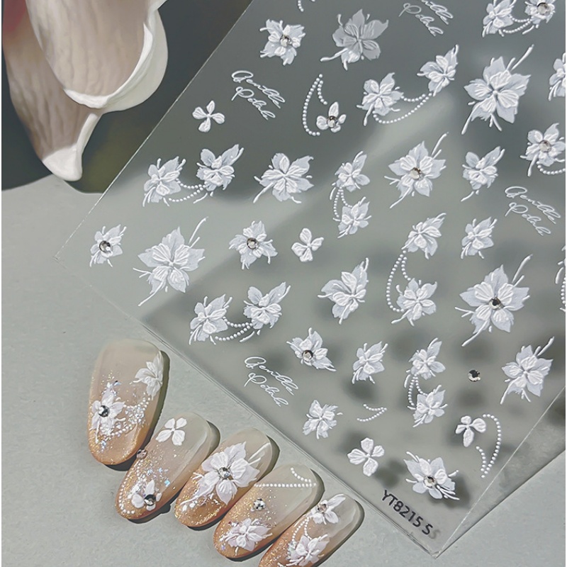 Elegante witte vlinderbloem na - Nail Art Elegant recensie en prijs