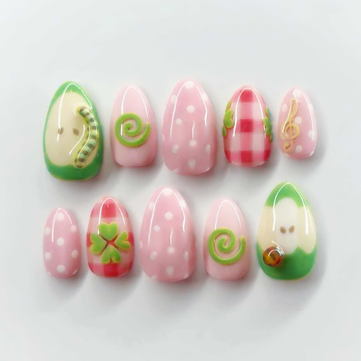 24 stuks roze opzetnagels met  - Nail Art Full Design recensie en prijs
