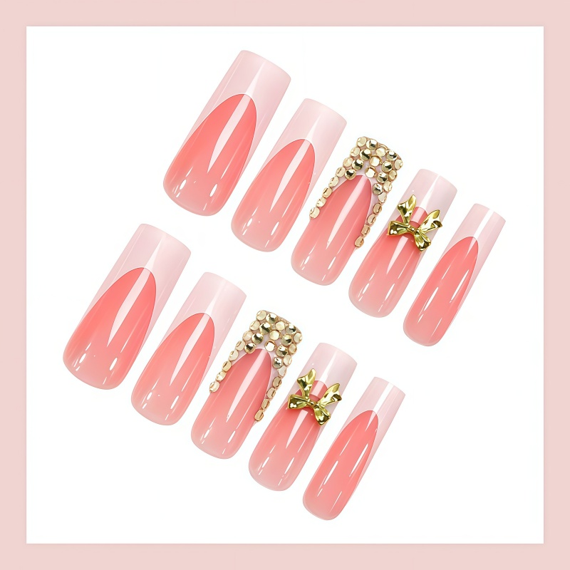 24-delige nagelset met een gou - Nail Art Elegant recensie en prijs