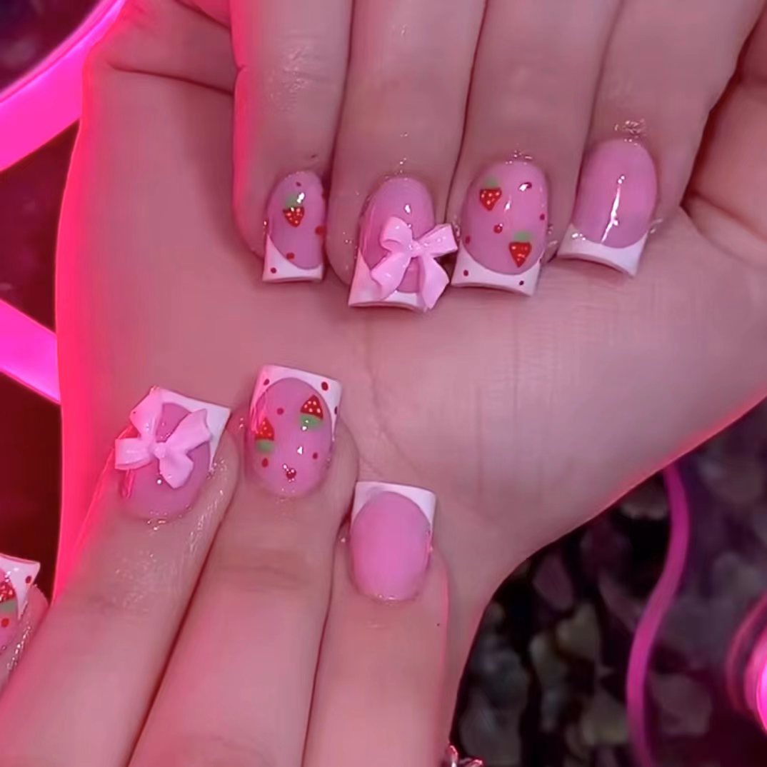 24 stuks rode aardbei ontwerpe - Nail Art Aesthetic recensie en prijs